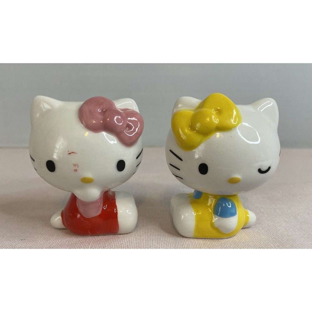 New Hello Kitty Ceramic Salt And Pepper Shaker Set